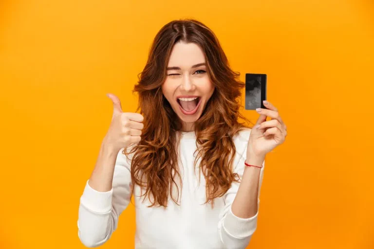 Qual banco faz empréstimo com cartão de crédito?